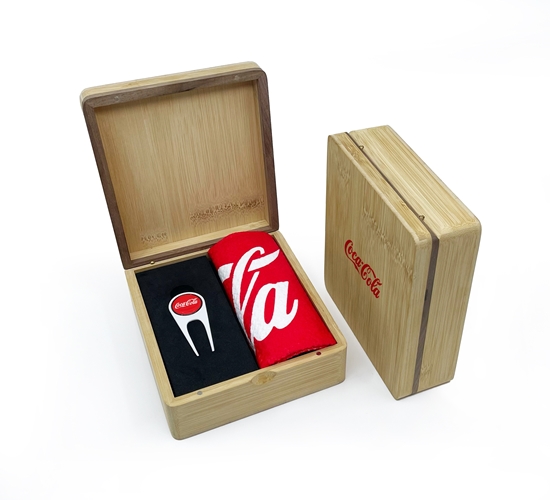 Picture of MINI HINGED MAGNETIC BAMBOO TOWEL AND REVO GOLF PRESENTATION BOX