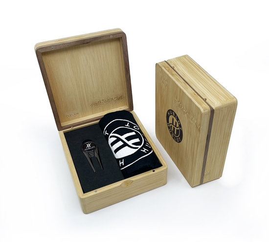 Picture of MINI HINGED MAGNETIC BAMBOO TOWEL AND GEO GOLF PRESENTATION BOX